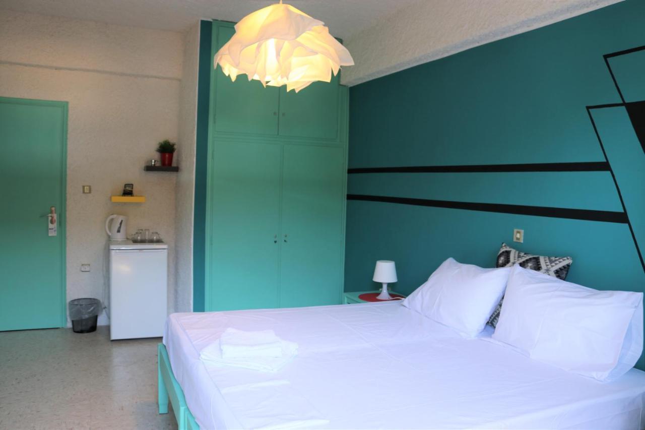 The Bongos - Socially Conscious Rooms, Part Of The Room Rate Goes To Charity Platanés Extérieur photo