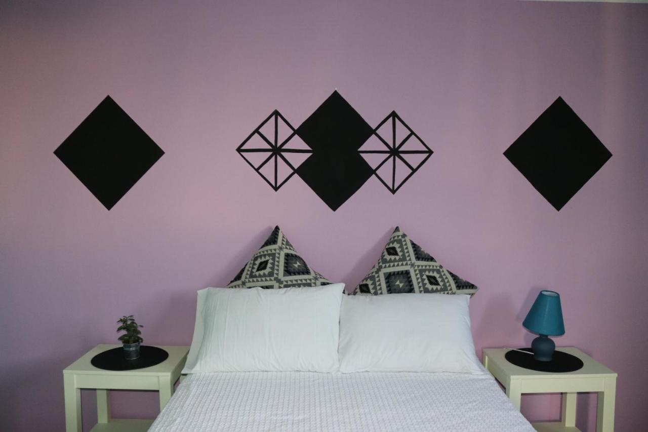 The Bongos - Socially Conscious Rooms, Part Of The Room Rate Goes To Charity Platanés Extérieur photo