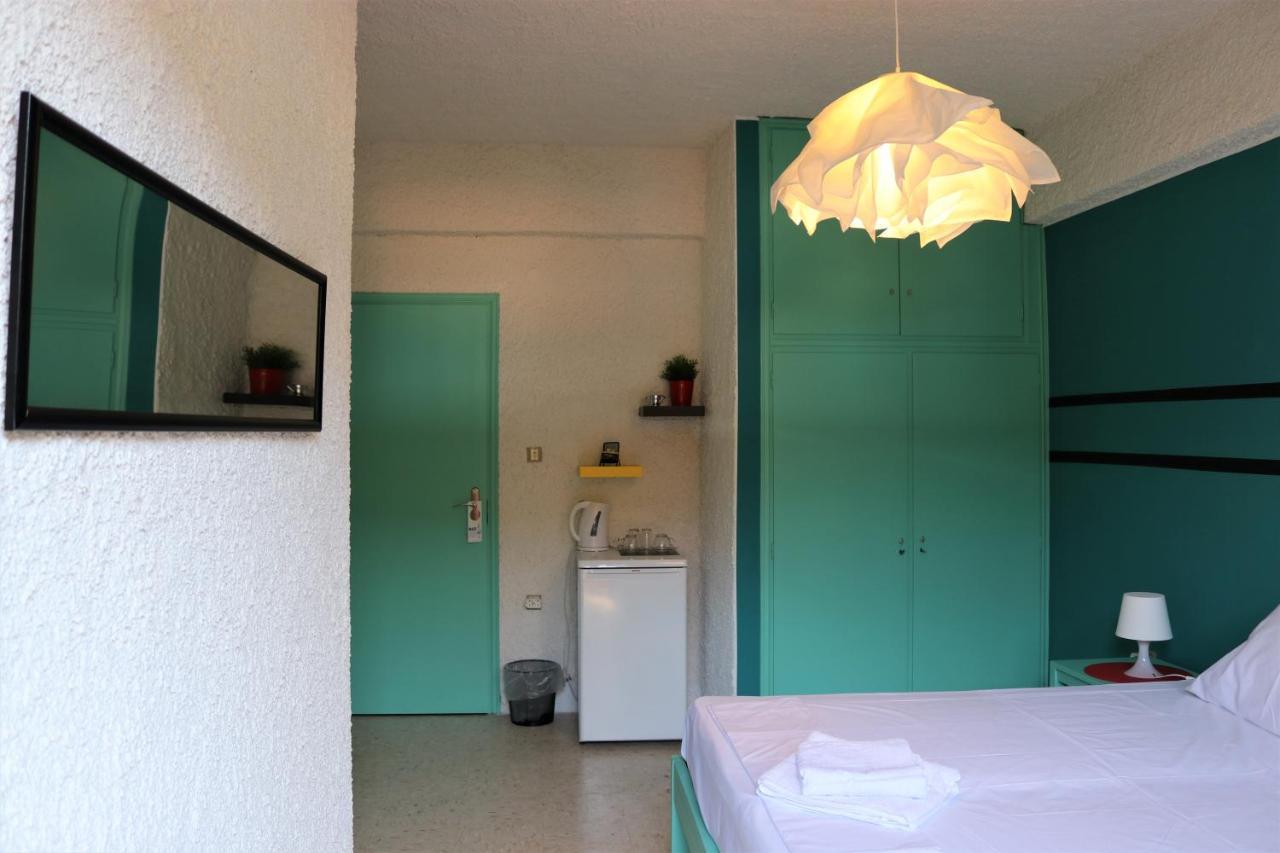 The Bongos - Socially Conscious Rooms, Part Of The Room Rate Goes To Charity Platanés Extérieur photo