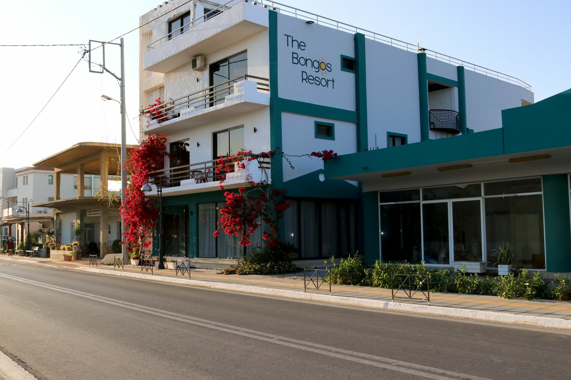 The Bongos - Socially Conscious Rooms, Part Of The Room Rate Goes To Charity Platanés Extérieur photo